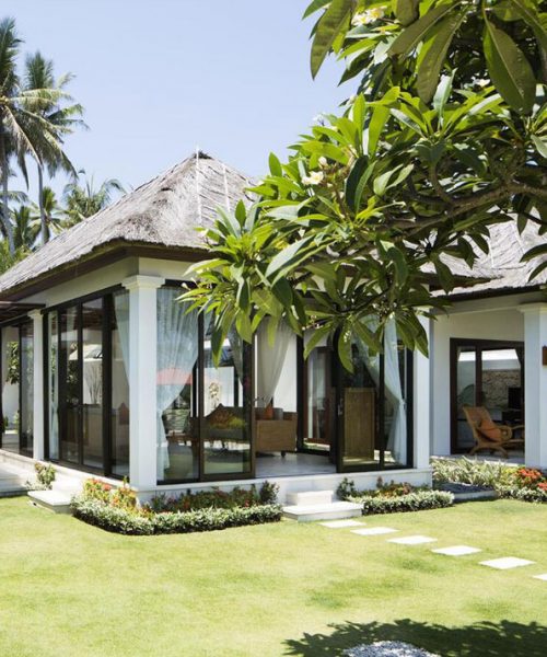 garden-bali-beach-front-villas-accommodation-for-rent-with-private-pool-candidasa-for-family-honeymoon-couple-vacation-holiday-place-to-stay-1