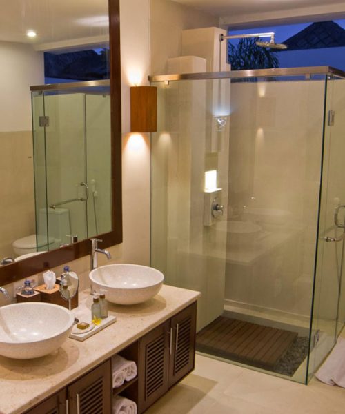 luxury-bathroom-bali-seafront-villas-accommodation-for-rent-with-private-pool-candidasa-for-family-honeymoon-couple-vacation-holiday-place-to-stay-2