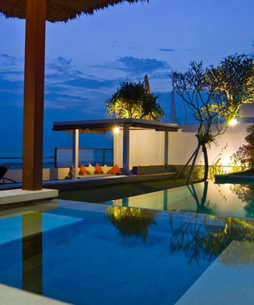 private-pool-bali-beach-front-villas-accommodation-for-rent-with-private-pool-candidasa-for-family-honeymoon-couple-vacation-holiday-place-to-stay-4